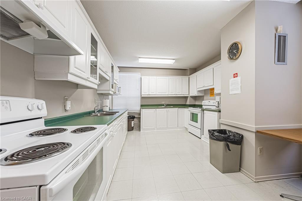 1507-2055 Upper Middle Road Property Photo 34