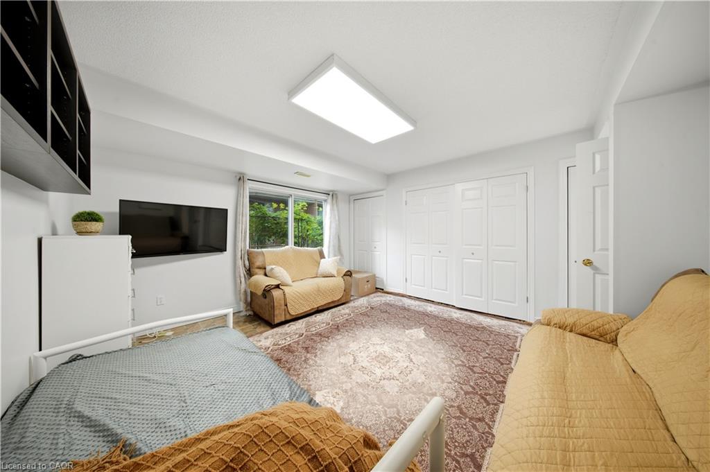 16-384 Limeridge Road E Property Photo 10