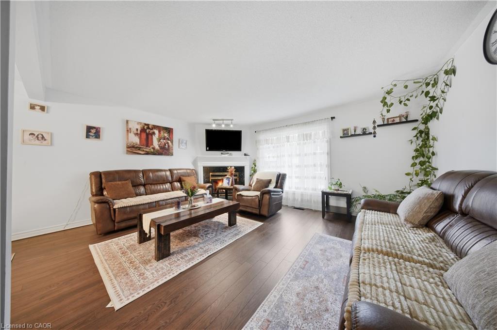 16-384 Limeridge Road E Property Photo 13