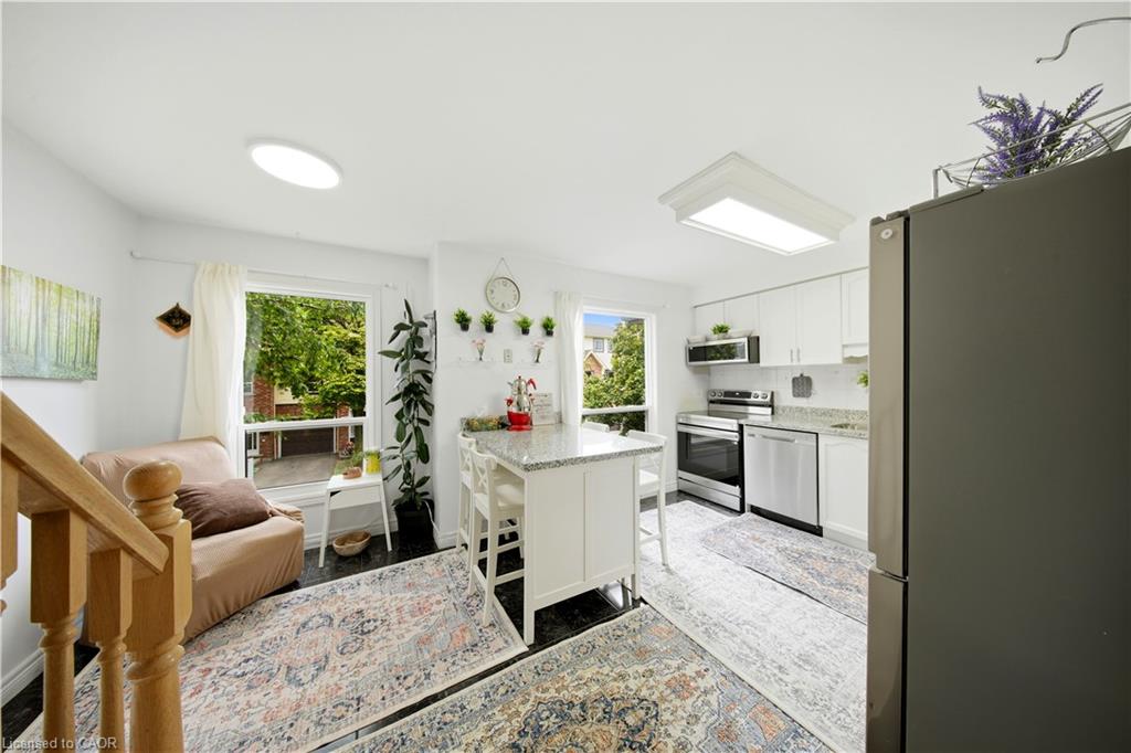 16-384 Limeridge Road E Property Photo 18