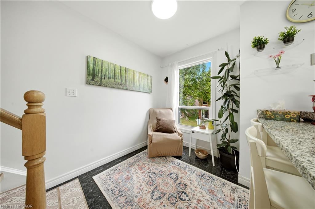 16-384 Limeridge Road E Property Photo 22