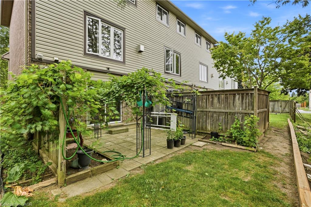 16-384 Limeridge Road E Property Photo 33