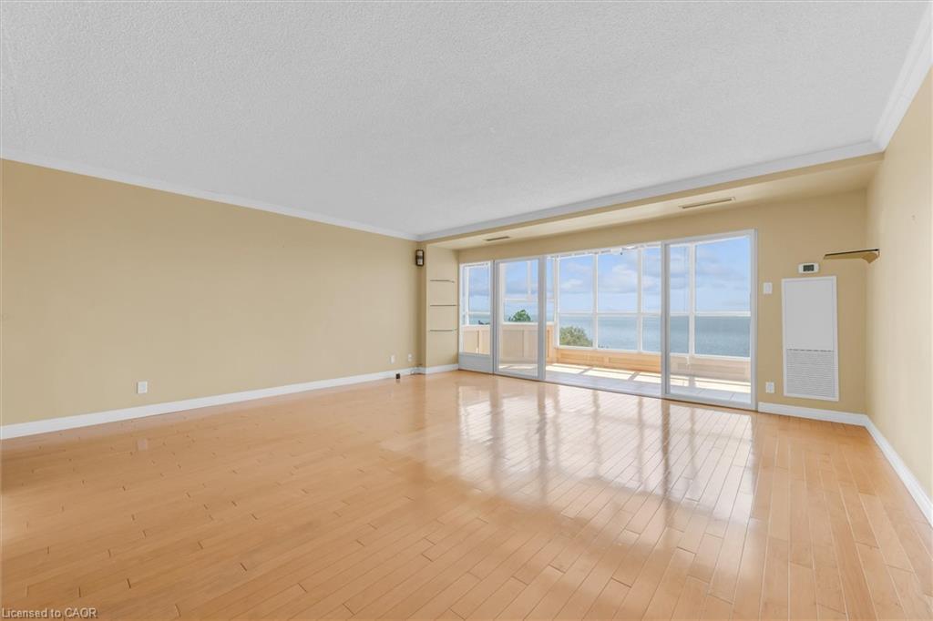 510-5280 Lakeshore Road Property Photo 6