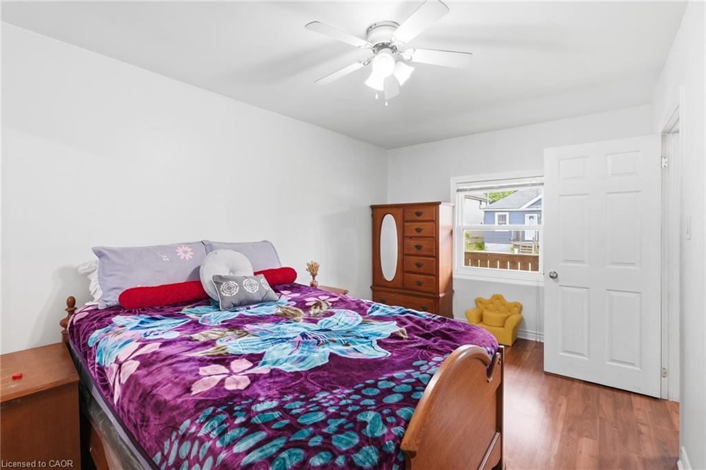 127 Park Row N Property Photo 13