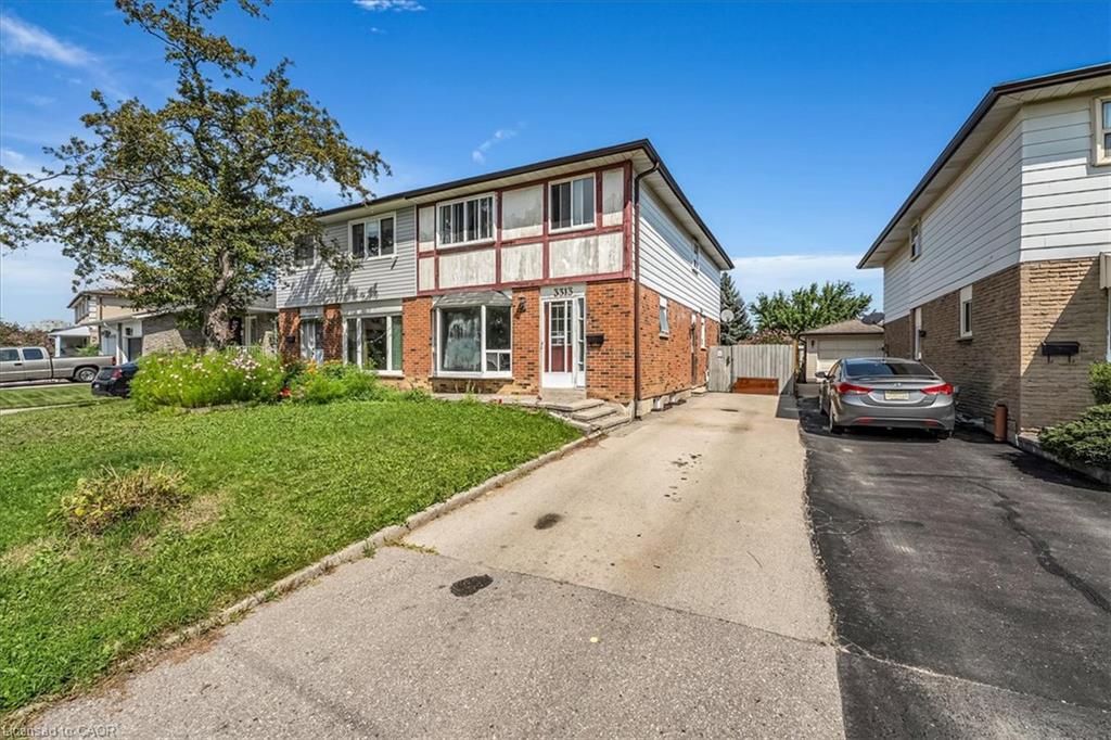 3313 Acala Crescent Property Photo 4