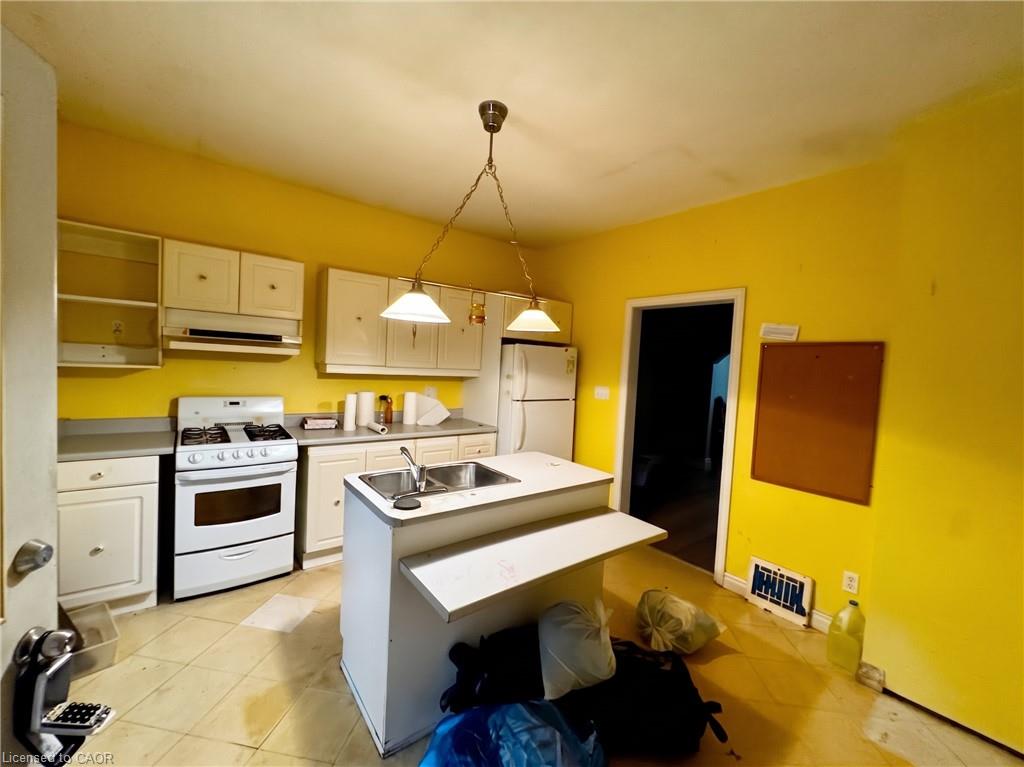 28 Brantdale Avenue Property Photo 3