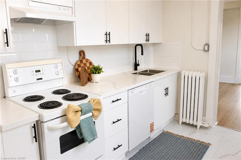 4-56 Wentworth Street N Property Photo 6