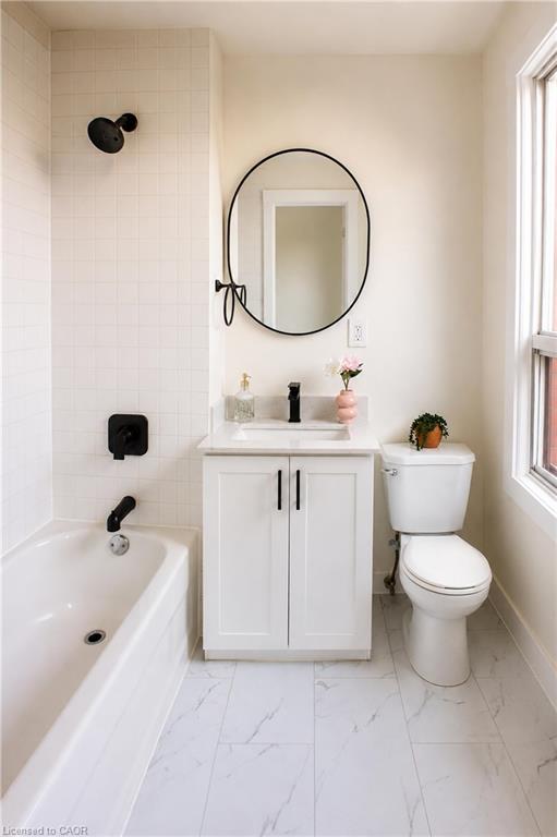 4-56 Wentworth Street N Property Photo 10