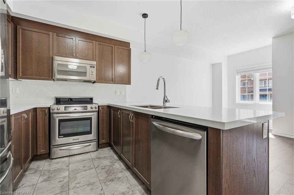 26 Hiscott Drive Property Photo 6