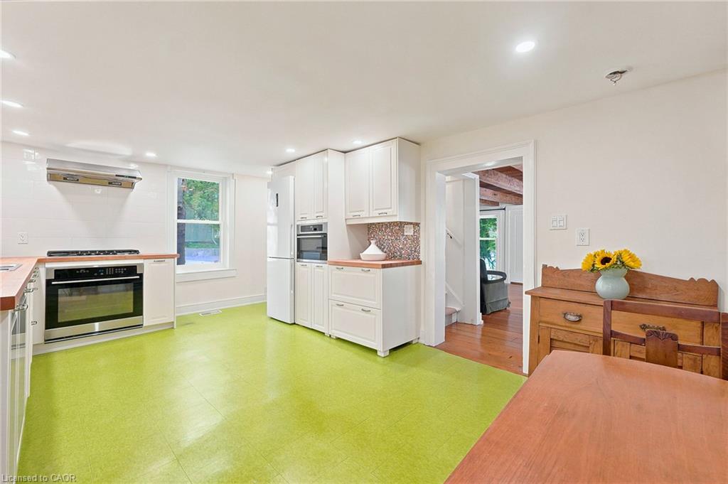361 Dundas Street E Property Photo 7