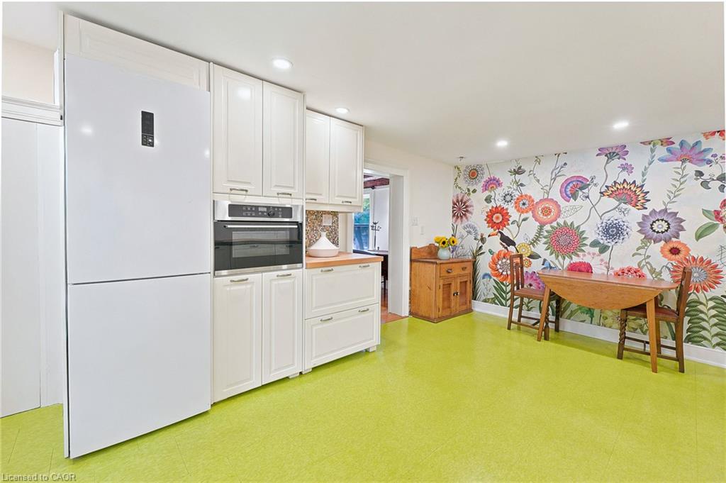 361 Dundas Street E Property Photo 13