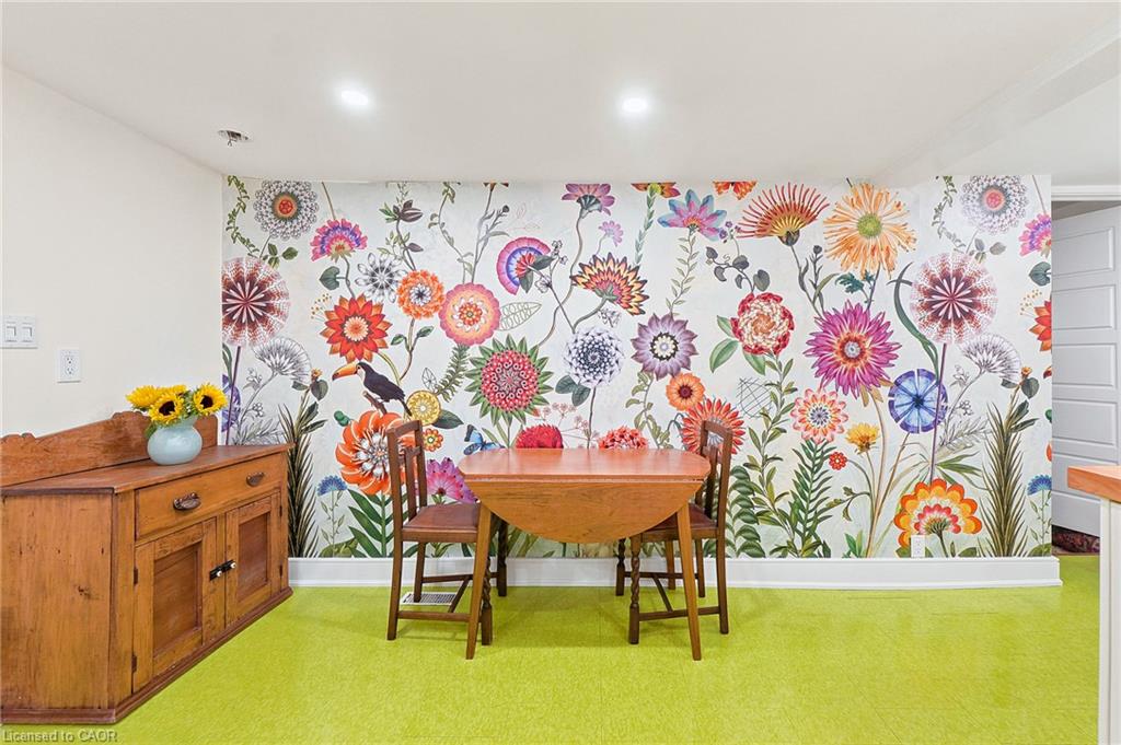 361 Dundas Street E Property Photo 16