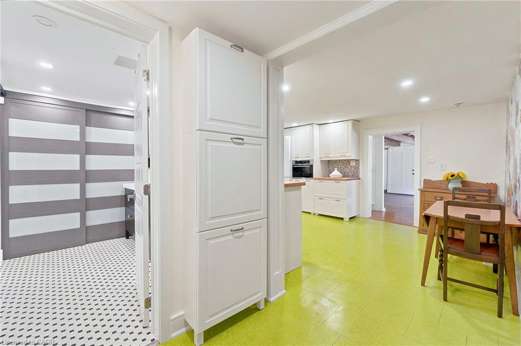 361 Dundas Street E Property Photo 21