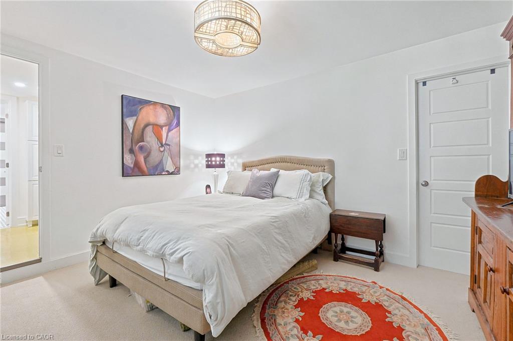 361 Dundas Street E Property Photo 23