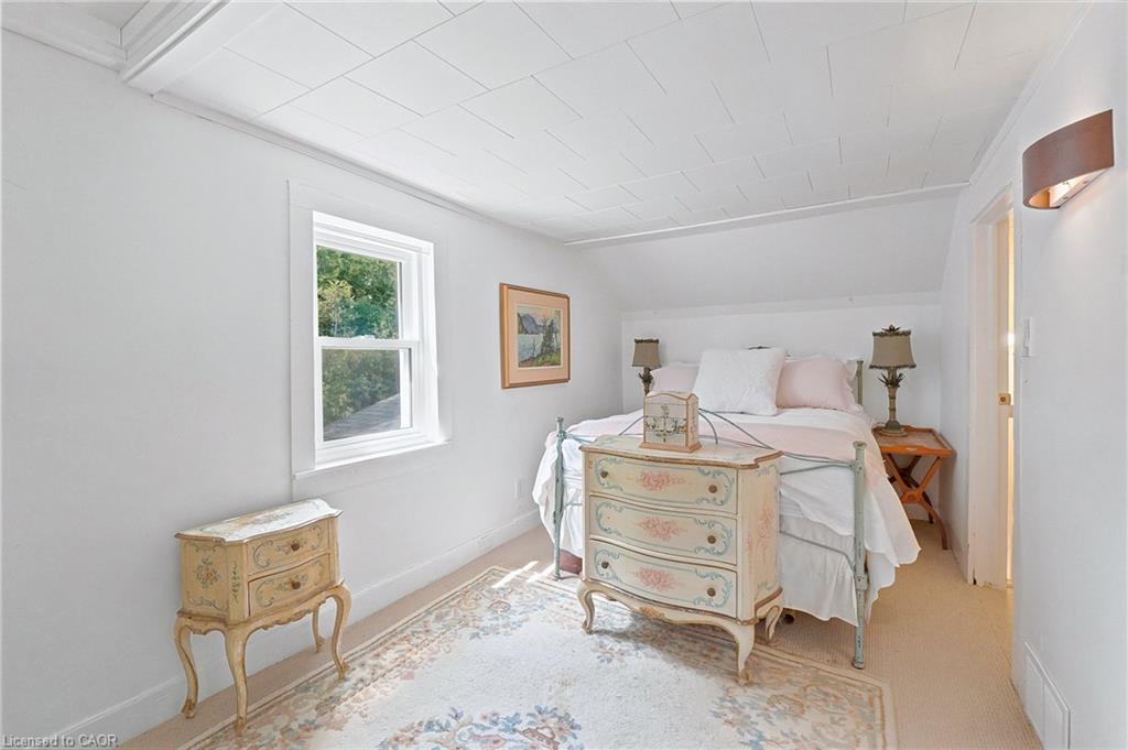 361 Dundas Street E Property Photo 34