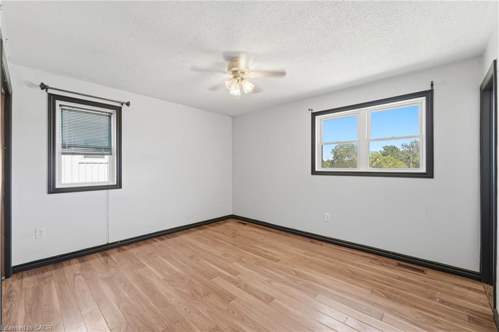 50 Erie Street N Property Photo 17
