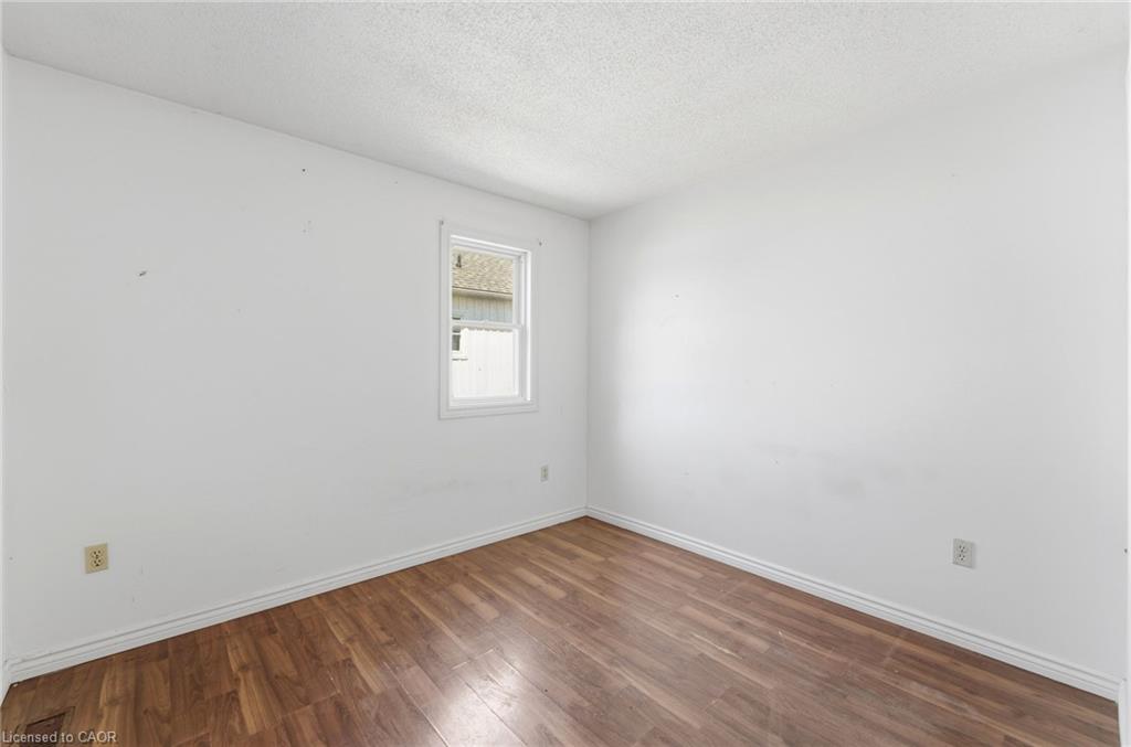 50 Erie Street N Property Photo 19