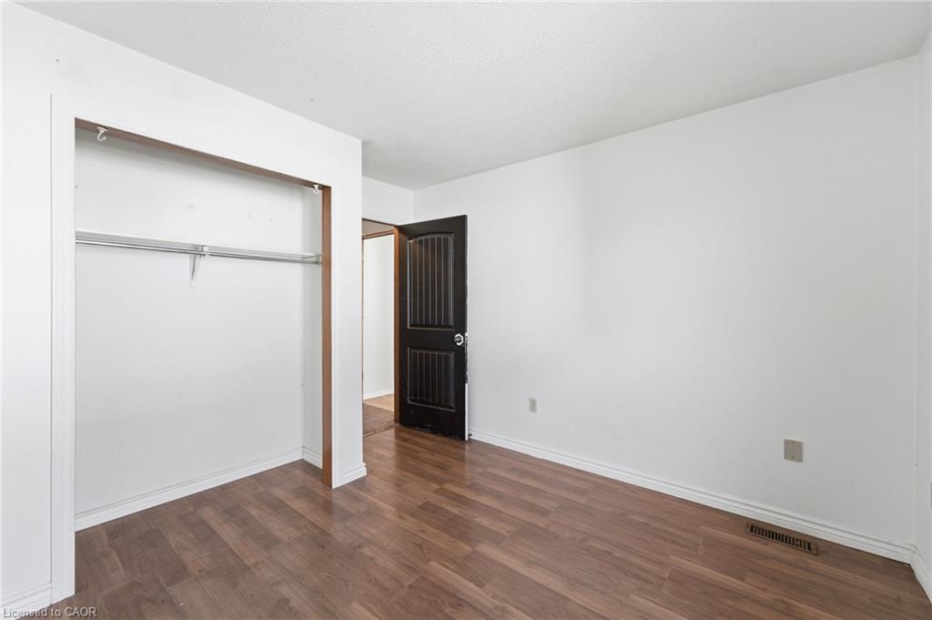 50 Erie Street N Property Photo 21
