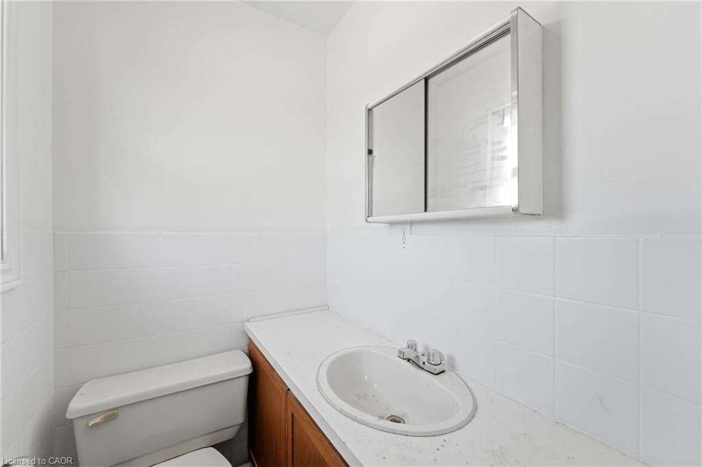 50 Erie Street N Property Photo 28