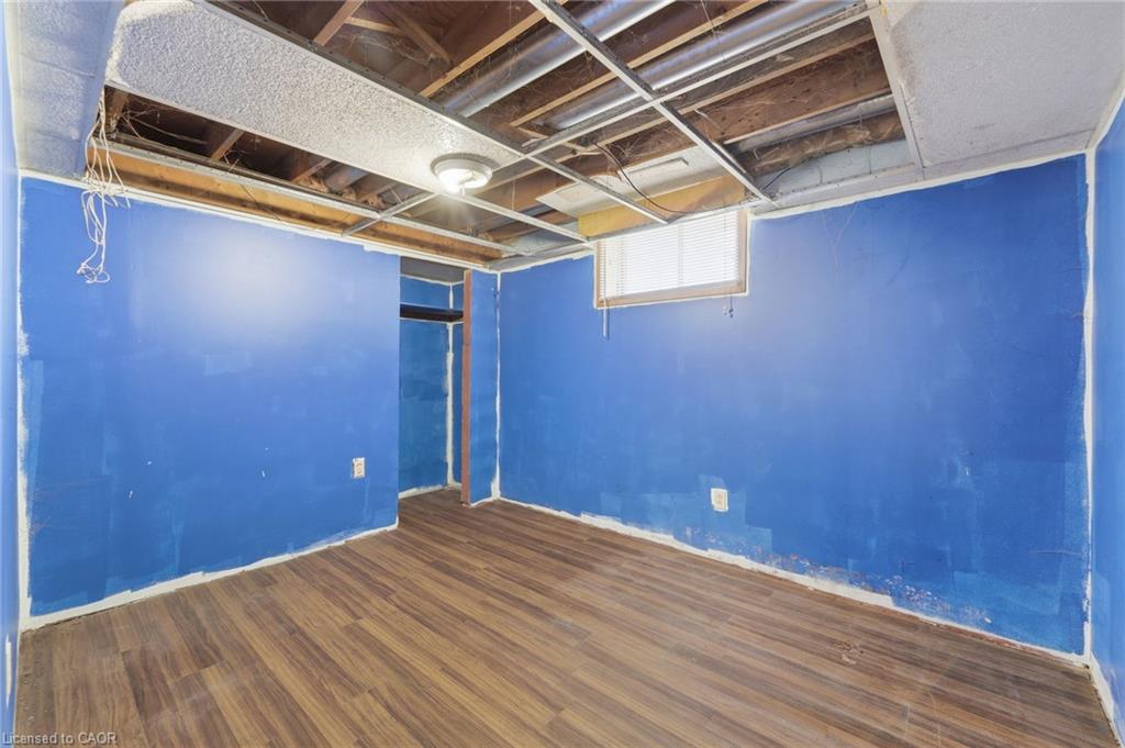 50 Erie Street N Property Photo 30