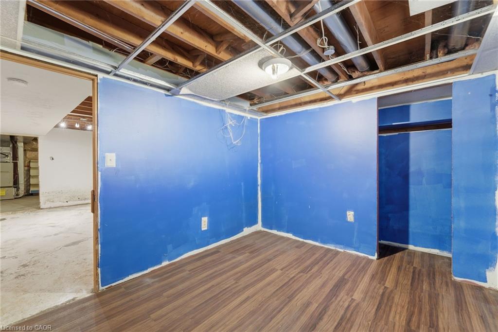 50 Erie Street N Property Photo 31