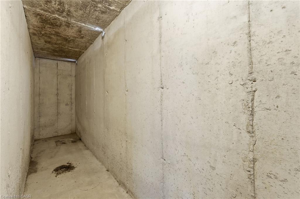50 Erie Street N Property Photo 35