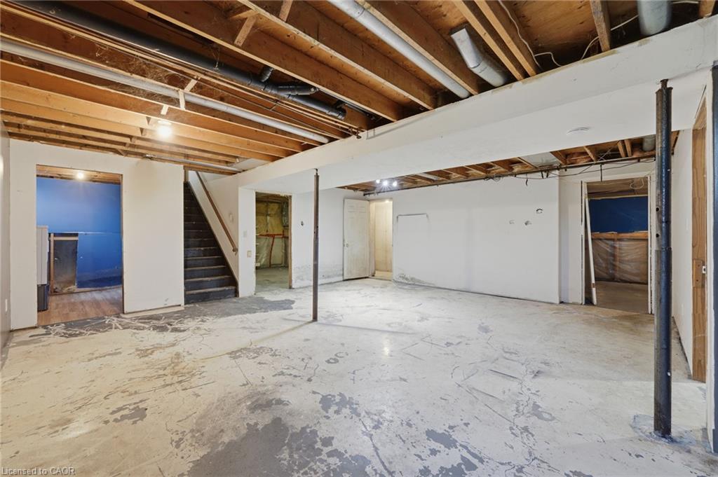 50 Erie Street N Property Photo 36