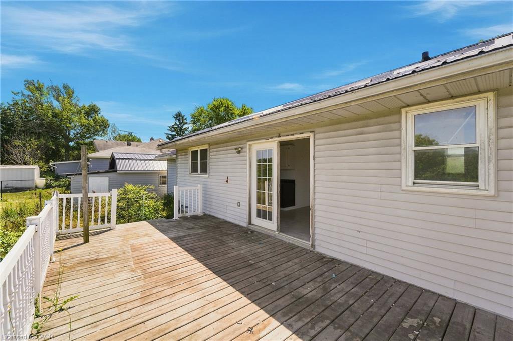 50 Erie Street N Property Photo 40