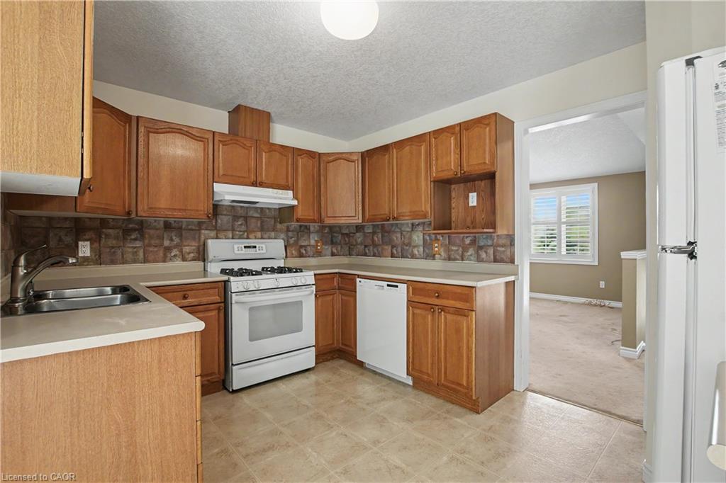 1 Cutting Drive Property Photo 11
