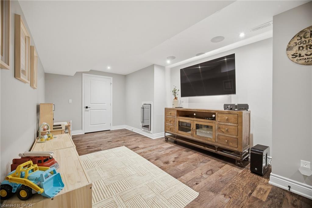 413 Kincardine Terrace Property Photo 34