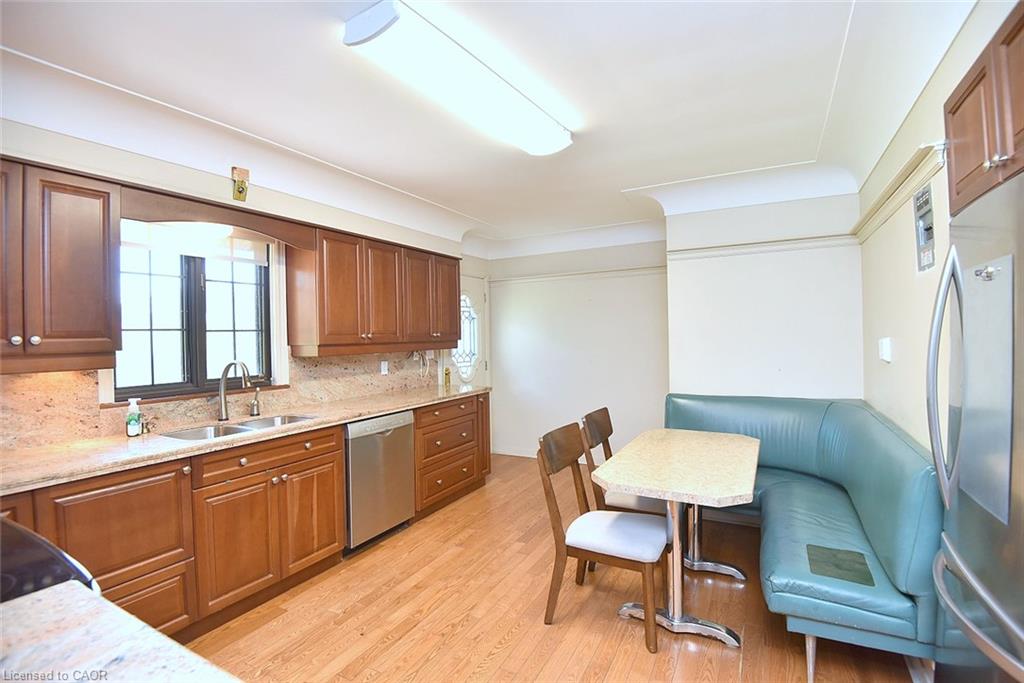 298 Pottruff Road Property Photo 17
