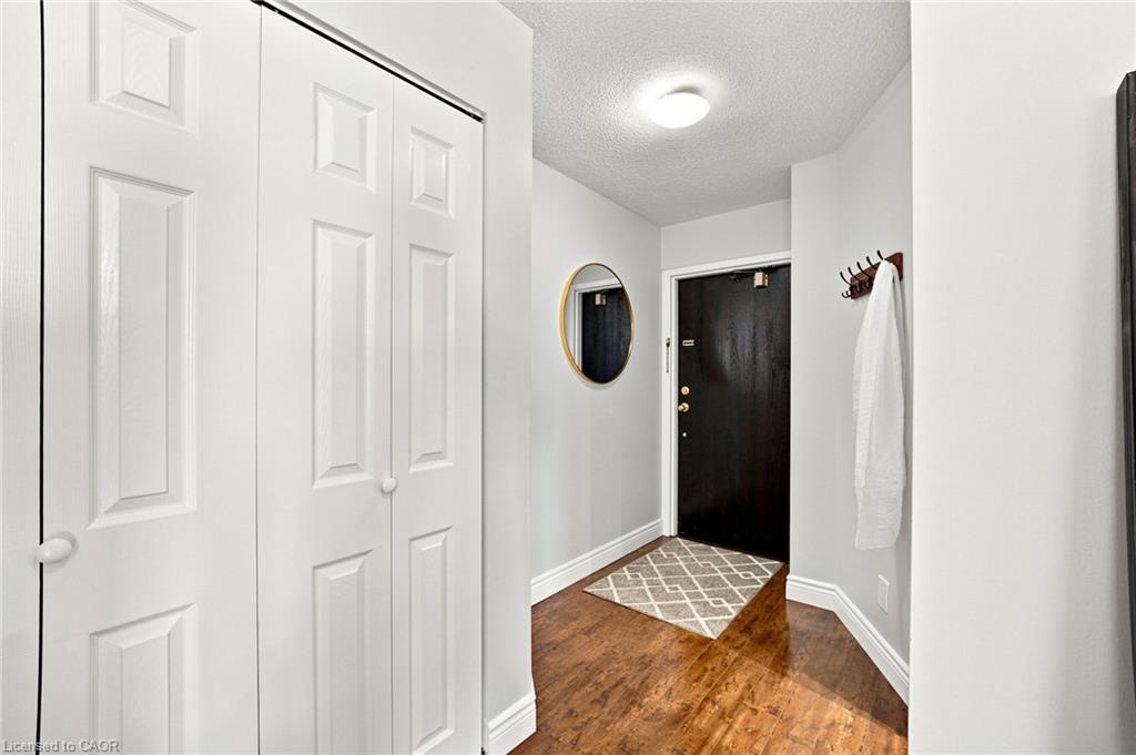 200 Robert Speck Parkway Property Photo 3