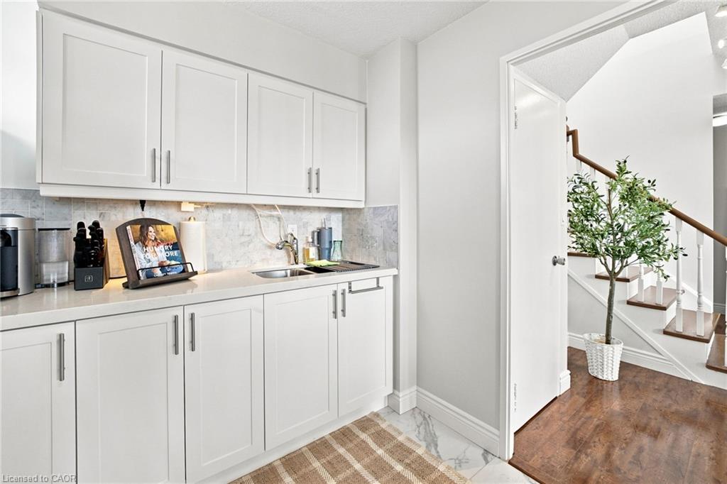 200 Robert Speck Parkway Property Photo 26