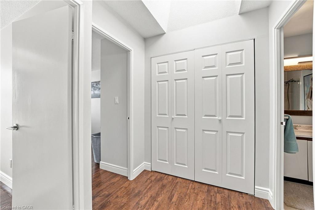 200 Robert Speck Parkway Property Photo 29