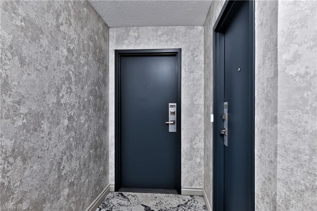 2801-3650 Kaneff Crescent Property Photo 3