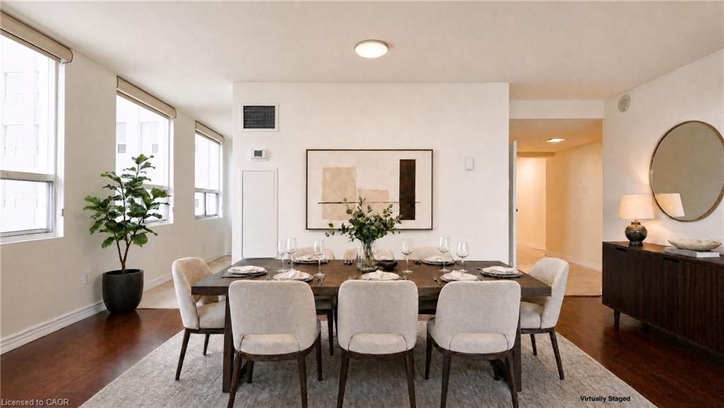 2801-3650 Kaneff Crescent Property Photo 12