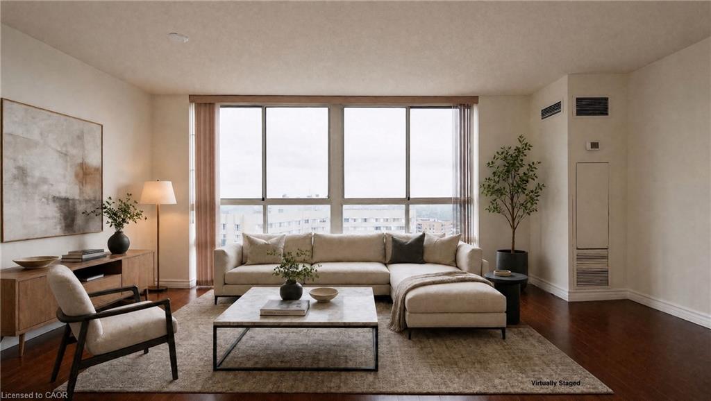2801-3650 Kaneff Crescent Property Photo 14
