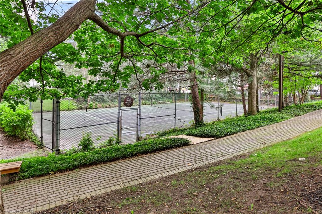 2801-3650 Kaneff Crescent Property Photo 37