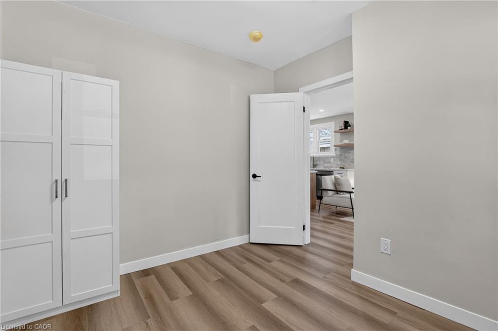 43 Brucedale Avenue E Property Photo 14