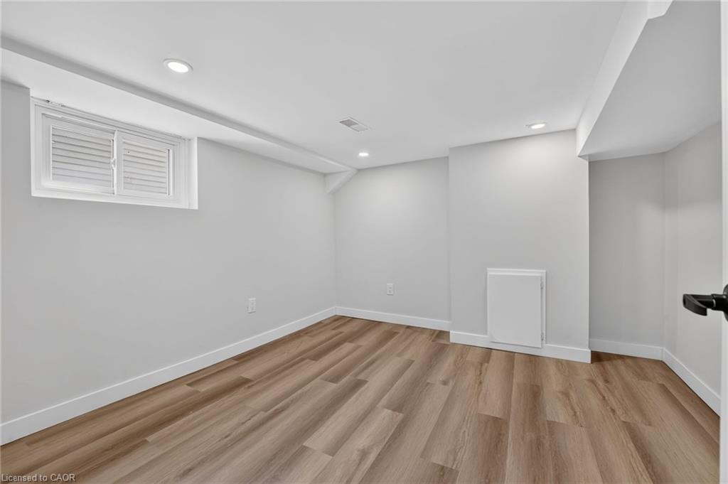 43 Brucedale Avenue E Property Photo 38