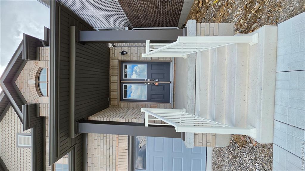 233 Postill Street Property Photo 2