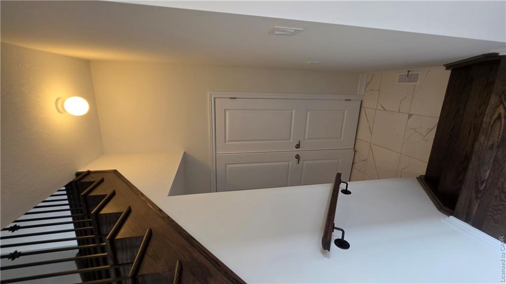 233 Postill Street Property Photo 16