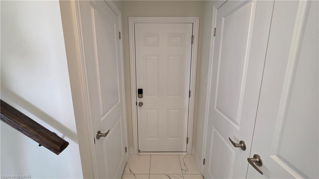 233 Postill Street Property Photo 17