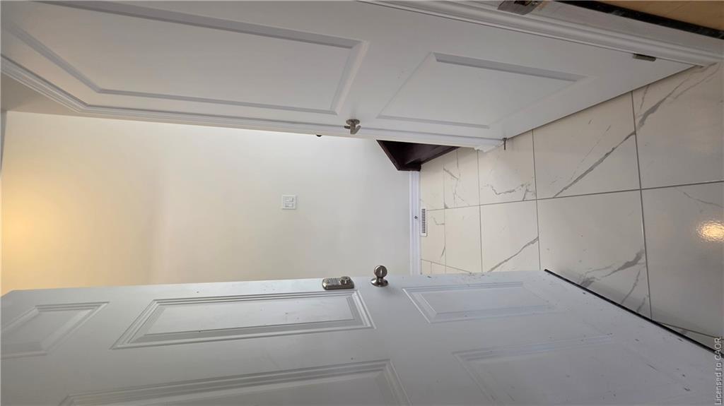 233 Postill Street Property Photo 20