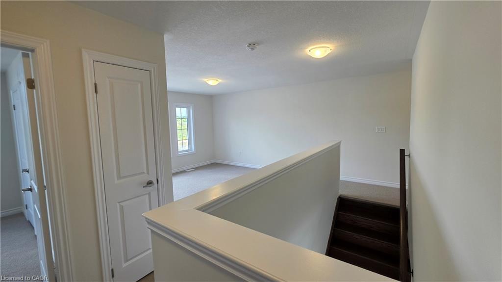 233 Postill Street Property Photo 32