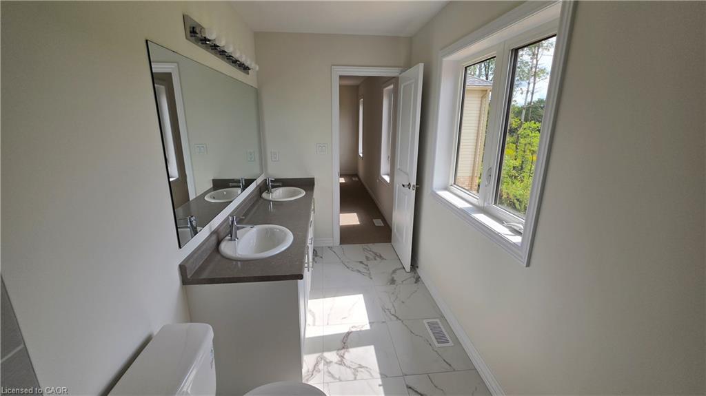 233 Postill Street Property Photo 38