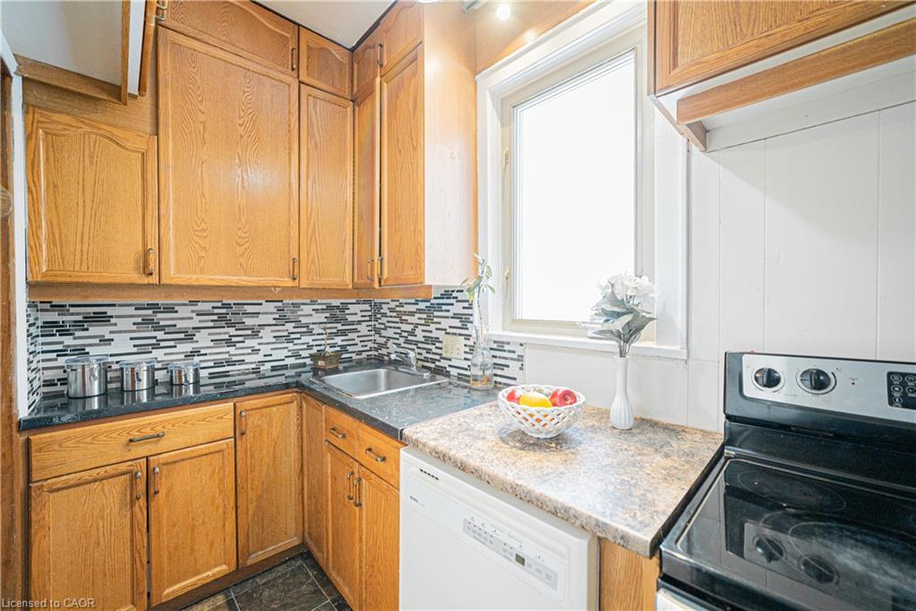 52 Proctor Boulevard Property Photo 11
