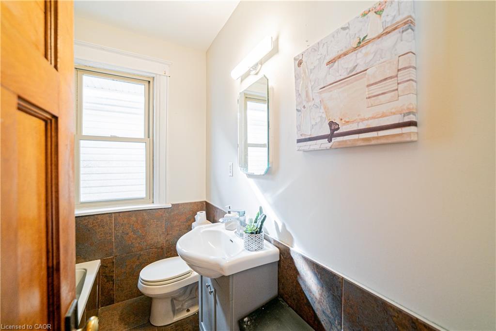 52 Proctor Boulevard Property Photo 27