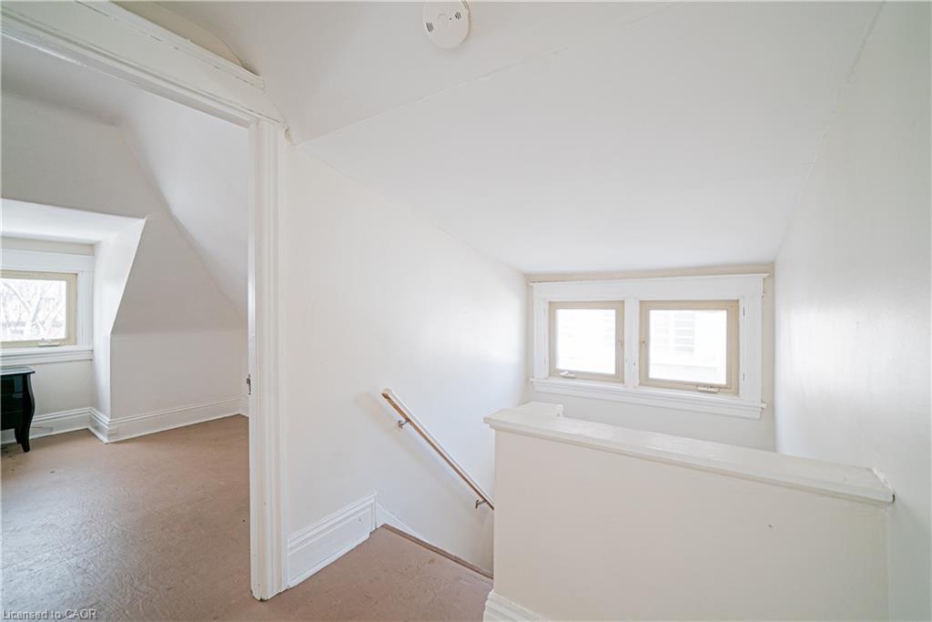 52 Proctor Boulevard Property Photo 29