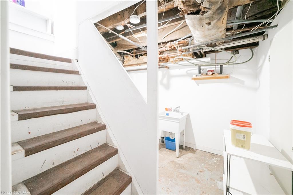 52 Proctor Boulevard Property Photo 34